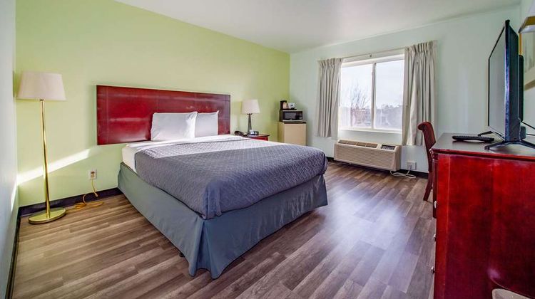 Rodeway Inn Room