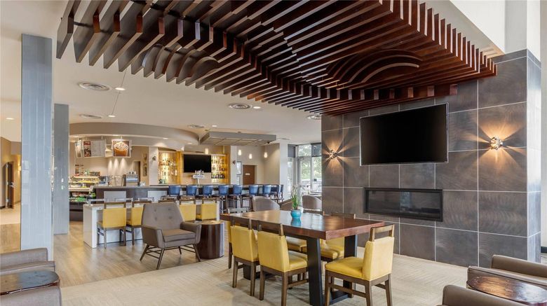 <b>Cambria Hotel Denver Intl Airport Lobby</b>. Images powered by <a href="https://iceportal.shijigroup.com/" title="IcePortal" target="_blank">IcePortal</a>.