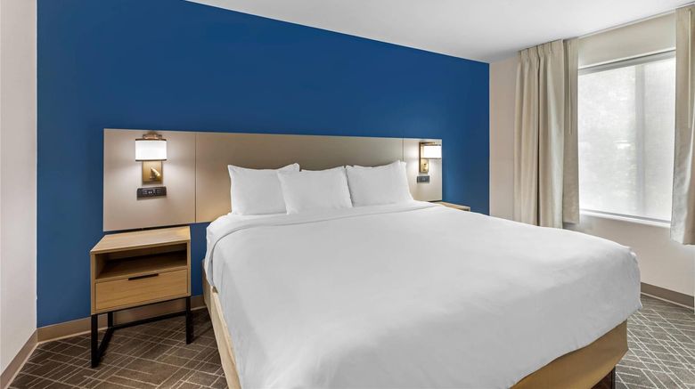 <b>Comfort Inn & Suites on the River Suite</b>. Images powered by <a href="https://iceportal.shijigroup.com/" title="IcePortal" target="_blank">IcePortal</a>.