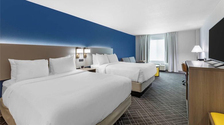 <b>Comfort Inn & Suites on the River Room</b>. Images powered by <a href="https://iceportal.shijigroup.com/" title="IcePortal" target="_blank">IcePortal</a>.