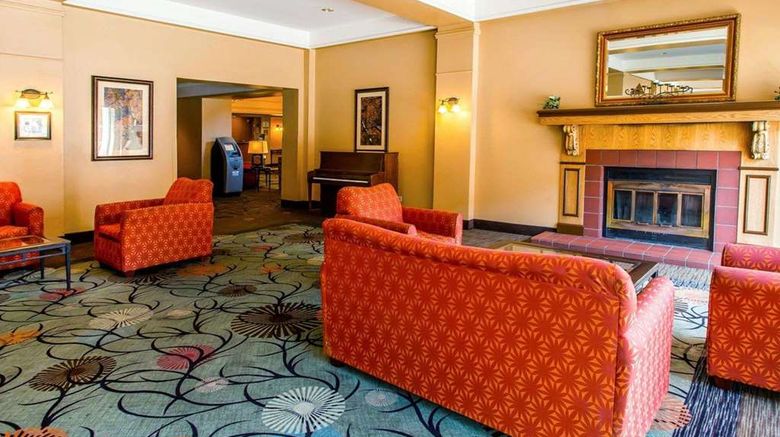 <b>Quality Inn & Conference Center Downtown Lobby</b>. Images powered by <a href="https://iceportal.shijigroup.com/" title="IcePortal" target="_blank">IcePortal</a>.