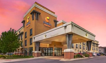Comfort Suites