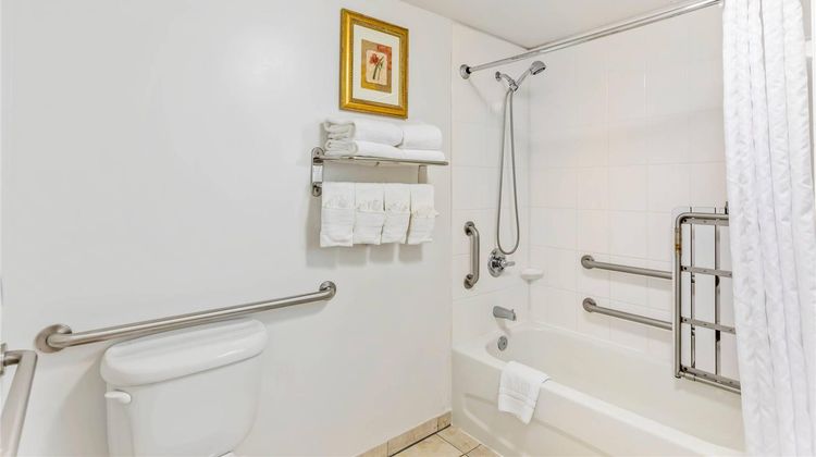 Comfort Suites Room