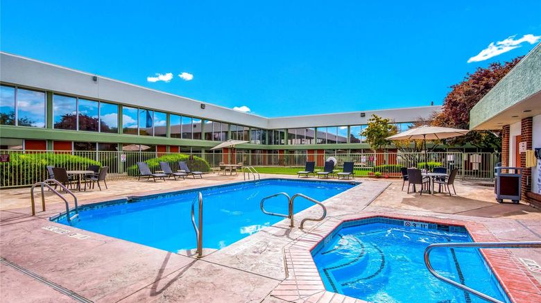 <b>Clarion Inn Grand Junction Pool</b>. Images powered by <a href="https://iceportal.shijigroup.com/" title="IcePortal" target="_blank">IcePortal</a>.