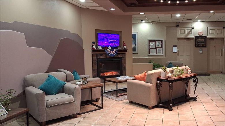 <b>Clarion Inn Grand Junction Lobby</b>. Images powered by <a href="https://iceportal.shijigroup.com/" title="IcePortal" target="_blank">IcePortal</a>.