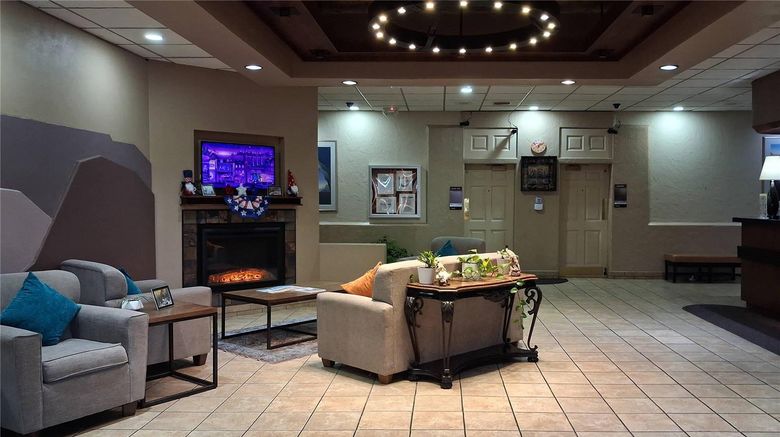 <b>Clarion Inn Grand Junction Lobby</b>. Images powered by <a href="https://iceportal.shijigroup.com/" title="IcePortal" target="_blank">IcePortal</a>.