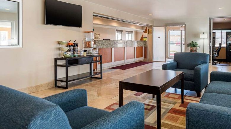 <b>Quality Inn & Suites Lobby</b>. Images powered by <a href="https://iceportal.shijigroup.com/" title="IcePortal" target="_blank">IcePortal</a>.
