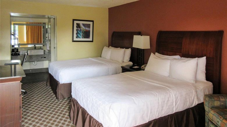 <b>Clarion Inn Fort Collins Room</b>. Images powered by <a href="https://iceportal.shijigroup.com/" title="IcePortal" target="_blank">IcePortal</a>.