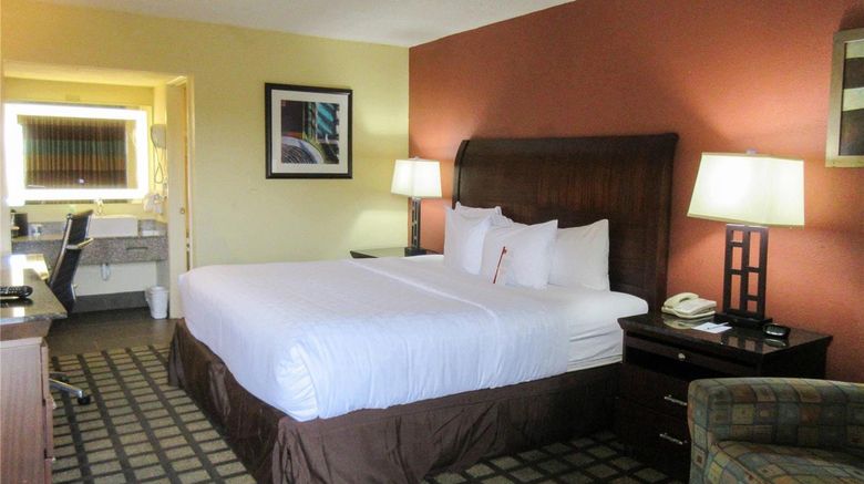 <b>Clarion Inn Fort Collins Room</b>. Images powered by <a href="https://iceportal.shijigroup.com/" title="IcePortal" target="_blank">IcePortal</a>.