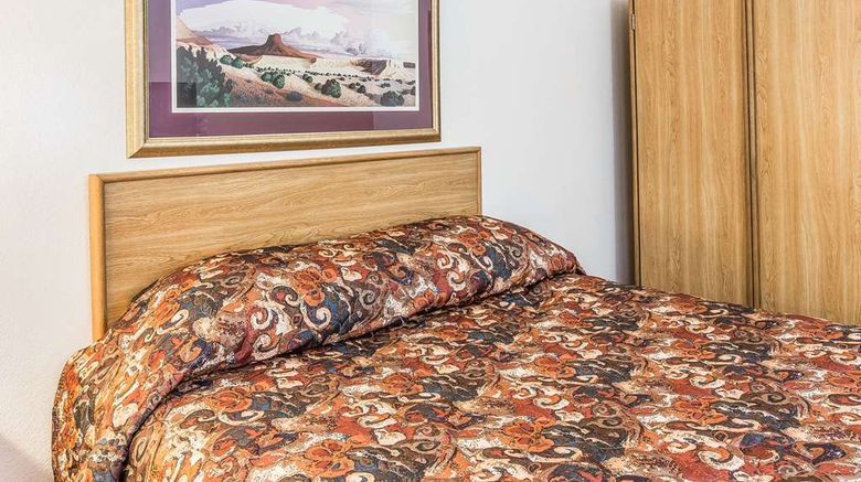 <b>Rodeway Inn Rifle Room</b>. Images powered by <a href="https://iceportal.shijigroup.com/" title="IcePortal" target="_blank">IcePortal</a>.