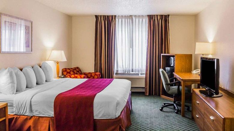 <b>Quality Inn and Suites Suite</b>. Images powered by <a href="https://iceportal.shijigroup.com/" title="IcePortal" target="_blank">IcePortal</a>.