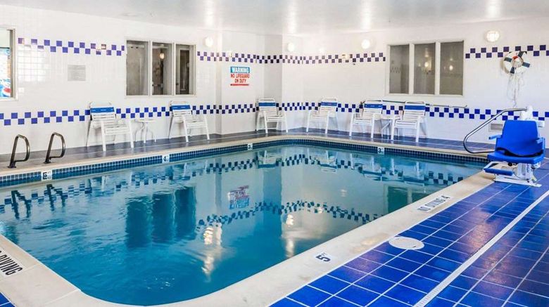 <b>Quality Inn and Suites Pool</b>. Images powered by <a href="https://iceportal.shijigroup.com/" title="IcePortal" target="_blank">IcePortal</a>.