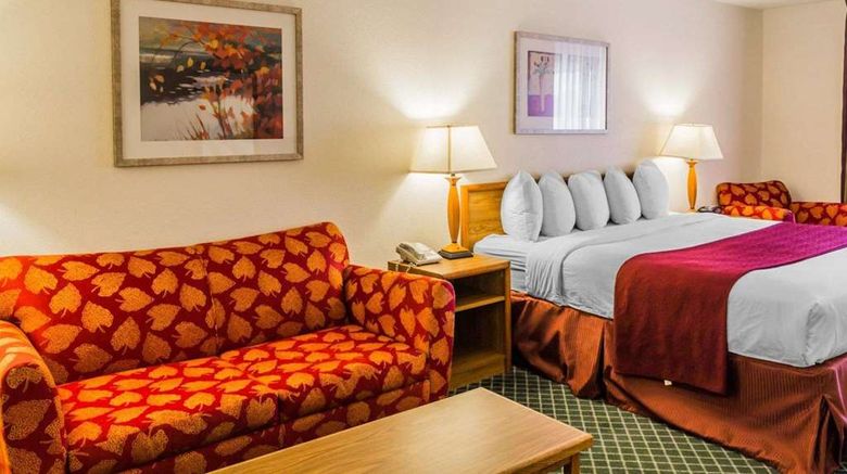 <b>Quality Inn and Suites Suite</b>. Images powered by <a href="https://iceportal.shijigroup.com/" title="IcePortal" target="_blank">IcePortal</a>.