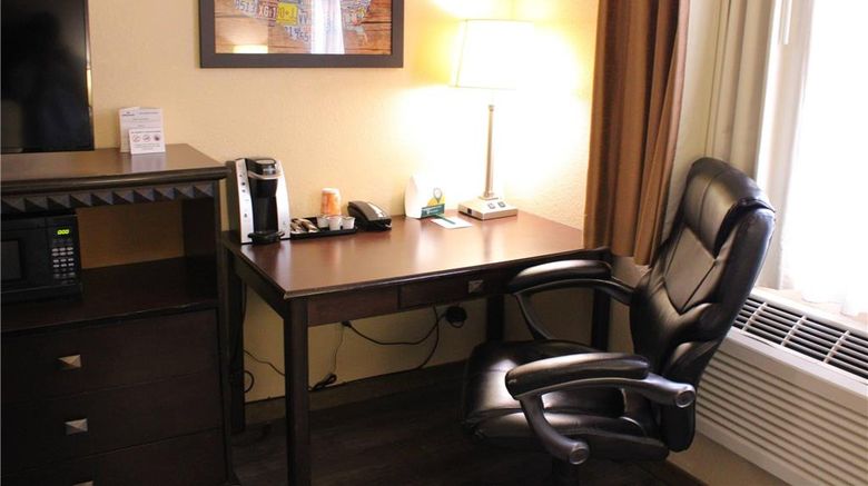<b>Quality Inn Gunnison Crested Butte Room</b>. Images powered by <a href="https://iceportal.shijigroup.com/" title="IcePortal" target="_blank">IcePortal</a>.