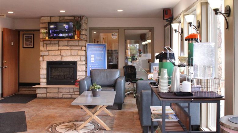 <b>Quality Inn Gunnison Crested Butte Lobby</b>. Images powered by <a href="https://iceportal.shijigroup.com/" title="IcePortal" target="_blank">IcePortal</a>.
