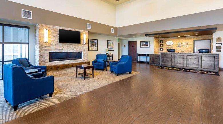 <b>Comfort Suites Lobby</b>. Images powered by <a href="https://iceportal.shijigroup.com/" title="IcePortal" target="_blank">IcePortal</a>.