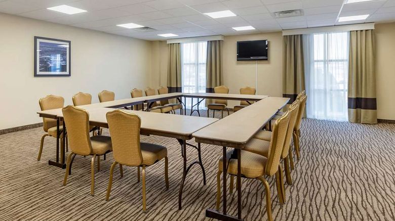 <b>Comfort Suites Meeting</b>. Images powered by <a href="https://iceportal.shijigroup.com/" title="IcePortal" target="_blank">IcePortal</a>.