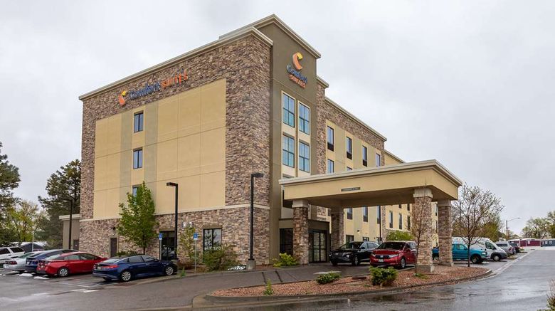 Comfort Ste Near Anschutz Medical Campus Exterior. Images powered by <a href="https://iceportal.shijigroup.com" target="_blank" rel="noopener">Ice Portal</a>.