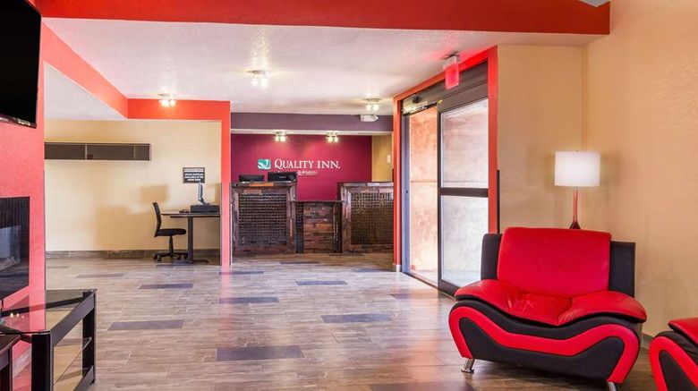 <b>Quality Inn Lamar Lobby</b>. Images powered by <a href="https://iceportal.shijigroup.com/" title="IcePortal" target="_blank">IcePortal</a>.