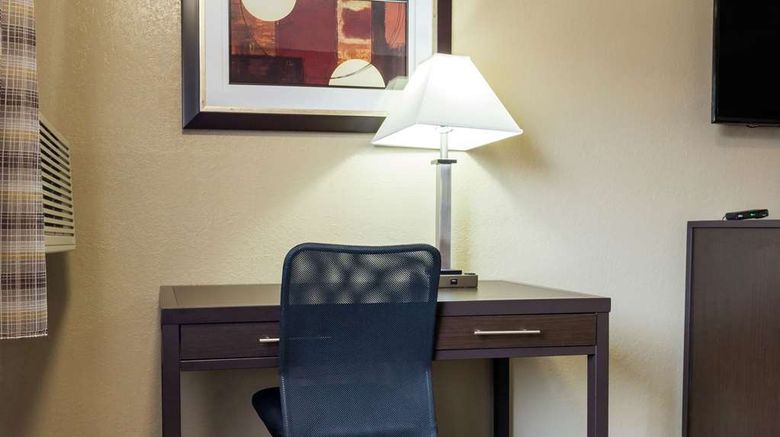 <b>Quality Inn Lamar Room</b>. Images powered by <a href="https://iceportal.shijigroup.com/" title="IcePortal" target="_blank">IcePortal</a>.