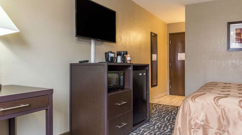 <b>Quality Inn Lamar Room</b>. Images powered by <a href="https://iceportal.shijigroup.com/" title="IcePortal" target="_blank">IcePortal</a>.