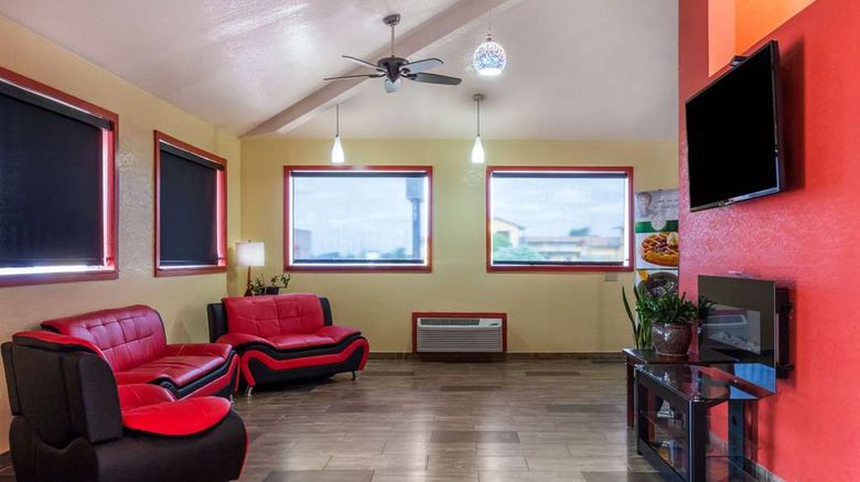 <b>Quality Inn Lamar Lobby</b>. Images powered by <a href="https://iceportal.shijigroup.com/" title="IcePortal" target="_blank">IcePortal</a>.