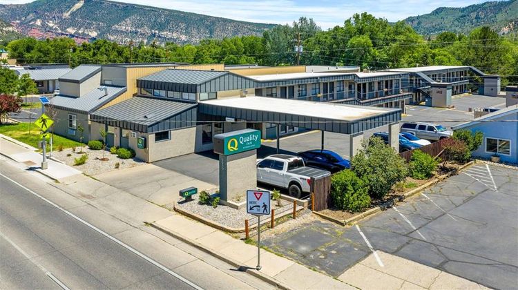 Quality Inn Exterior