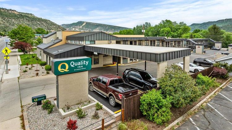 Quality Inn Exterior