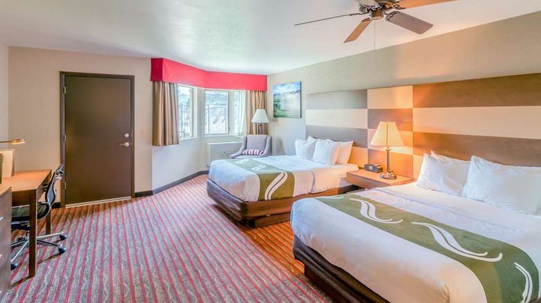 <b>Quality Inn Room</b>. Images powered by <a href="https://iceportal.shijigroup.com/" title="IcePortal" target="_blank">IcePortal</a>.