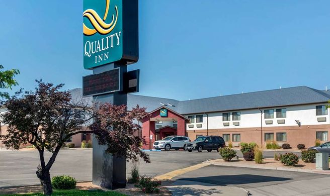Quality Inn Pueblo Exterior