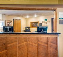 Quality Inn Pueblo Lobby