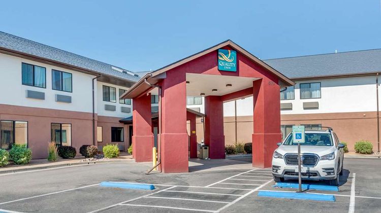 Quality Inn Pueblo Exterior