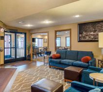 Quality Inn Pueblo Lobby