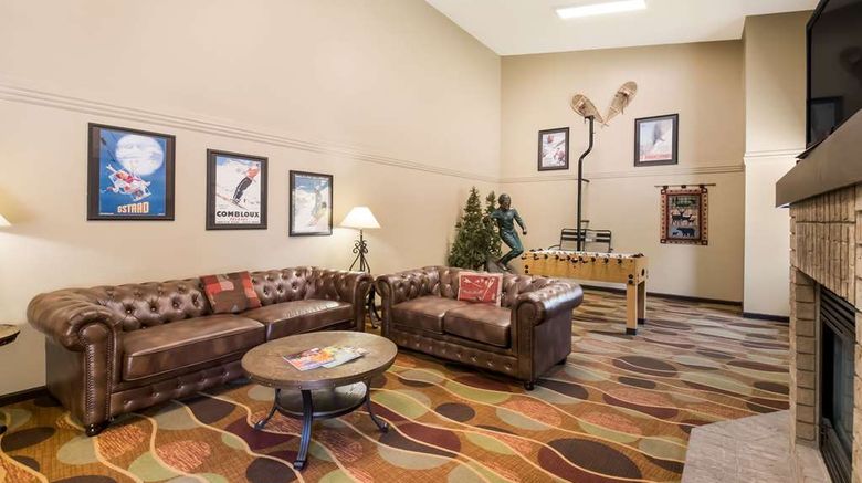<b>Quality Inn & Suites Steamboat Springs Lobby</b>. Images powered by <a href="https://iceportal.shijigroup.com/" title="IcePortal" target="_blank">IcePortal</a>.
