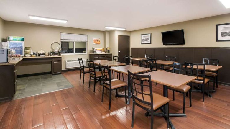 <b>Quality Inn & Suites Steamboat Springs Restaurant</b>. Images powered by <a href="https://iceportal.shijigroup.com/" title="IcePortal" target="_blank">IcePortal</a>.