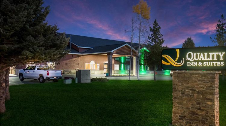 Quality Inn & Suites Steamboat Springs Exterior