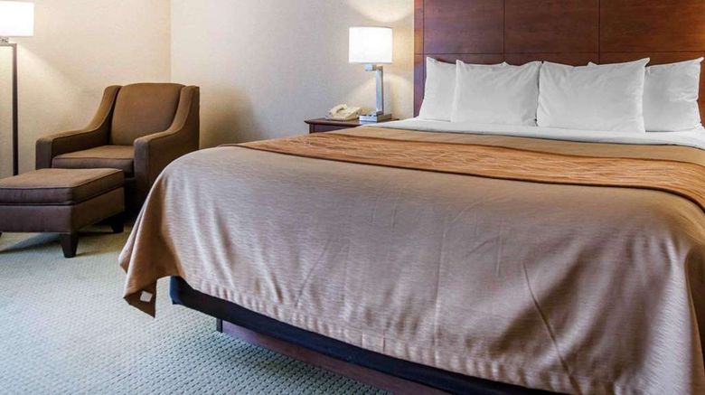 <b>Comfort Inn Salida Room</b>. Images powered by <a href="https://iceportal.shijigroup.com/" title="IcePortal" target="_blank">IcePortal</a>.