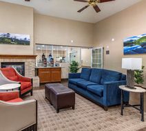 Comfort Suites Lobby
