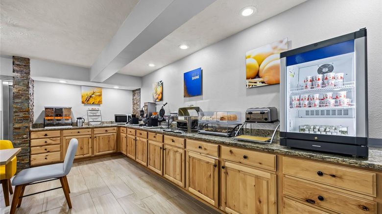 <b>Comfort Inn Restaurant</b>. Images powered by <a href="https://iceportal.shijigroup.com/" title="IcePortal" target="_blank">IcePortal</a>.
