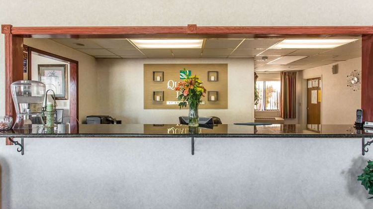 Quality Inn Delta Lobby