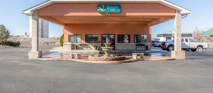 Quality Inn Delta Exterior
