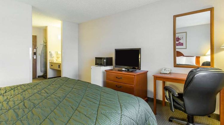Quality Inn Delta Room