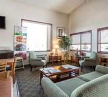 Quality Inn Delta Lobby