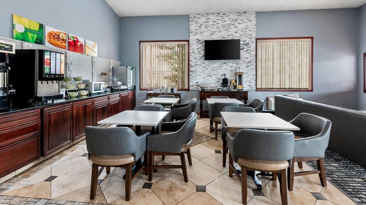 Quality Inn Delta Restaurant