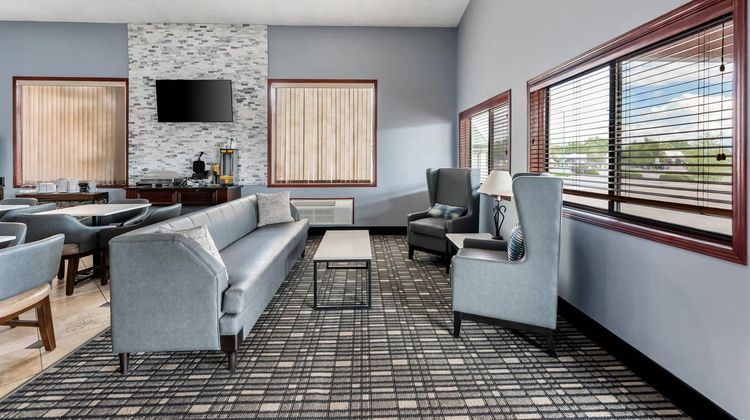 Quality Inn Delta Lobby