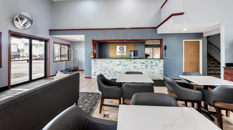 Quality Inn Delta Lobby