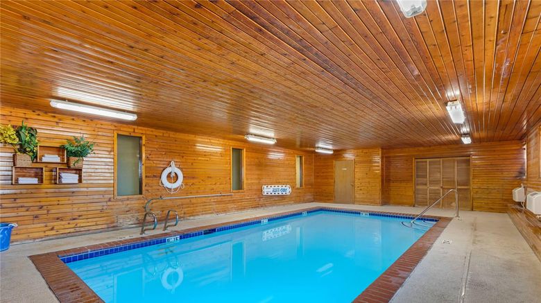 <b>Econo Lodge Longmont East Pool</b>. Images powered by <a href="https://iceportal.shijigroup.com/" title="IcePortal" target="_blank">IcePortal</a>.