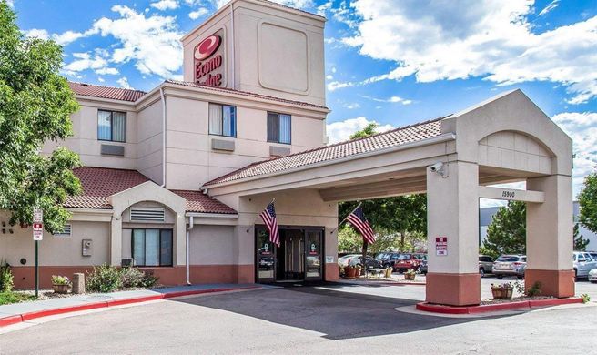 Econo Lodge Denver International Airport Exterior