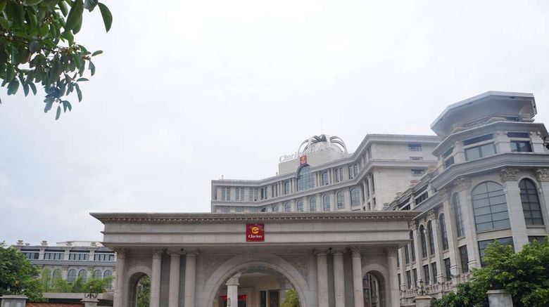 <b>Clarion Hotel Xichang Exterior</b>. Images powered by <a href="https://iceportal.shijigroup.com/" title="IcePortal" target="_blank">IcePortal</a>.