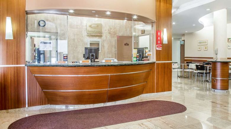 <b>Econo Lodge West Haven Lobby</b>. Images powered by <a href="https://iceportal.shijigroup.com/" title="IcePortal" target="_blank">IcePortal</a>.